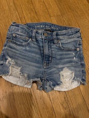 American Eagle Distressed jean Shorts. Next level stretch. Size 000.